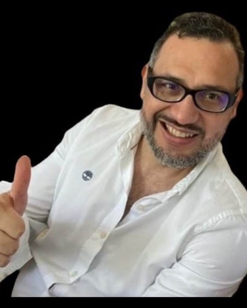 Dr. Borys Cornejo